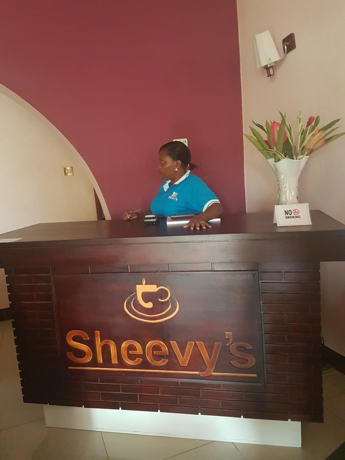 Sheevy"S Bed N Breakfast Fort Portal Exteriör bild